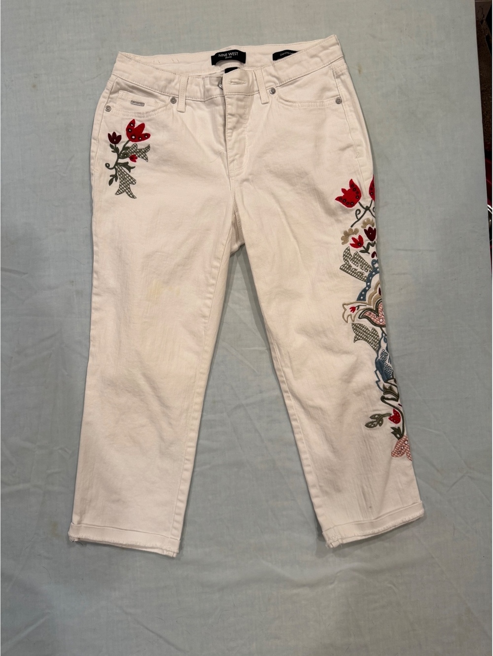 Nine West Chrystie Capri Jeans Women’s 4 White Floral Embroidered Crop Y2K Boho